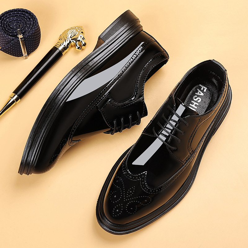 Men Shoes For Wedding - รองเท้าหนังแก้วผู้ชายแบบ Brogue ผูกเชือก ทรง Oxford พื้นหนา