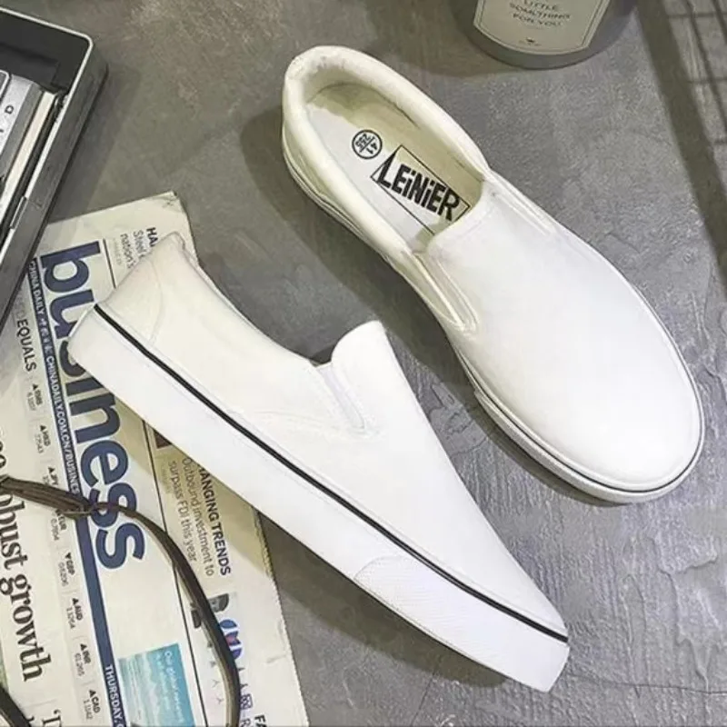 Men Shoes White Colour - 2024รองเท้าสีขาวเข้ากับทุกชุดสำหรับฤดูใบไม้ผลิและใบไม้ร่วงแนวโน้มแฟชั่นรองเท้าผ้าใบส้นแบนรองเท้าผ้าใบสำหรับผู้ชายผู้หญิงรองเท้าผ้าใบคู่รองเท้าโลฟเฟอร์ลำลองสีพื้น
