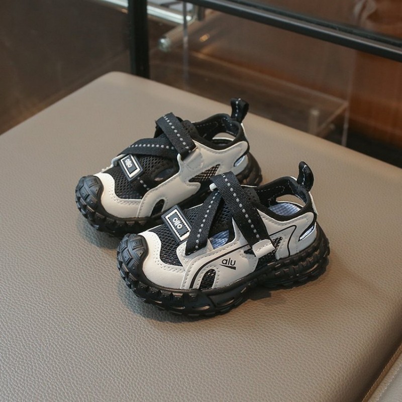 Velcro Strap Sandal - รองเท้าแตะกีฬาสำหรับเด็กวัยหัดเดิน ระบายอากาศได้ดี ปิดนิ้วเท้า ป้องกันการกระแทก สายรัดเวลโครปรับได้ กันลื่น