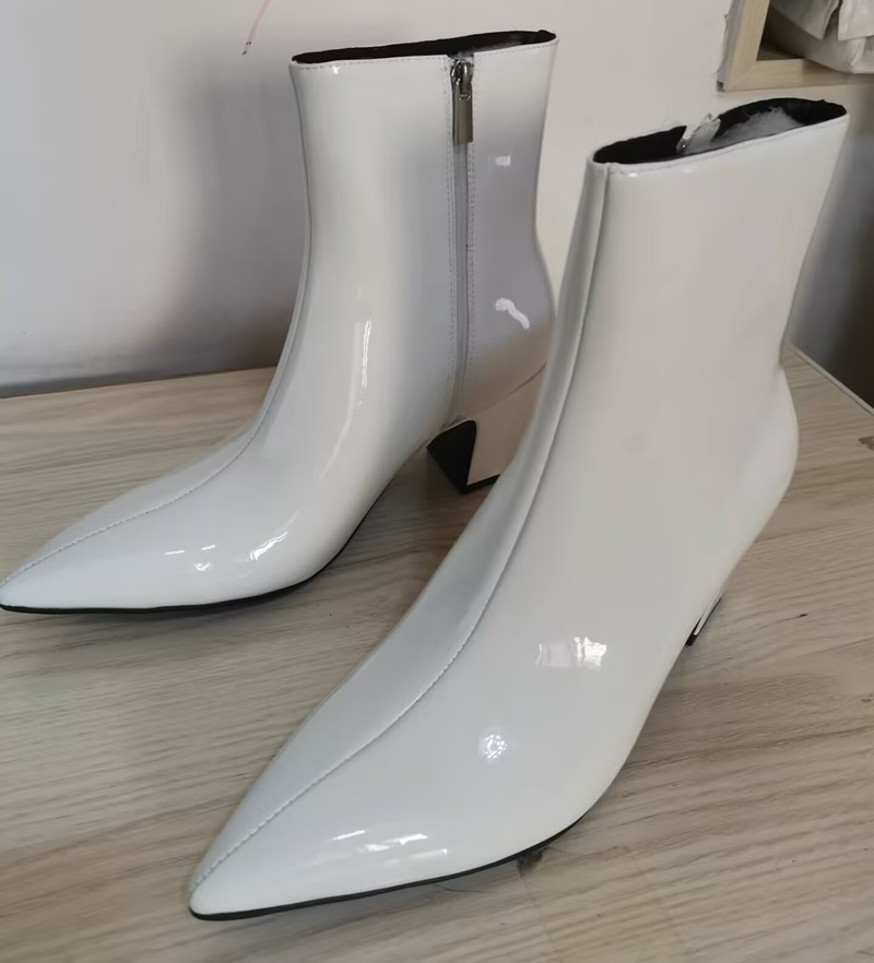 Men Shoes H&M - รองเท้าบูทสีขาวแฟชั่นใหม่สำหรับผู้ชาย รองเท้าหนังแก้วคุณภาพสูง รองเท้าส้นสูงหัวแหลมสำหรับผู้ชาย
