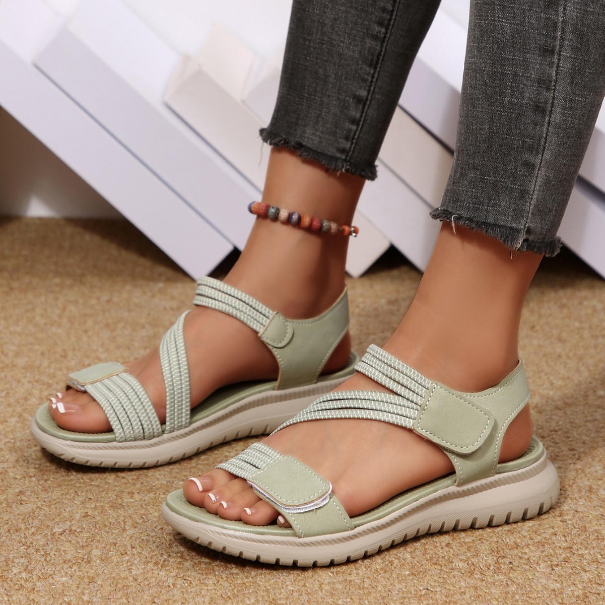 รองเท้าส้นเตารีดแบบเย็บสำหรับผ - Velcro Strap Sandal บทวิจารณ์และราคา