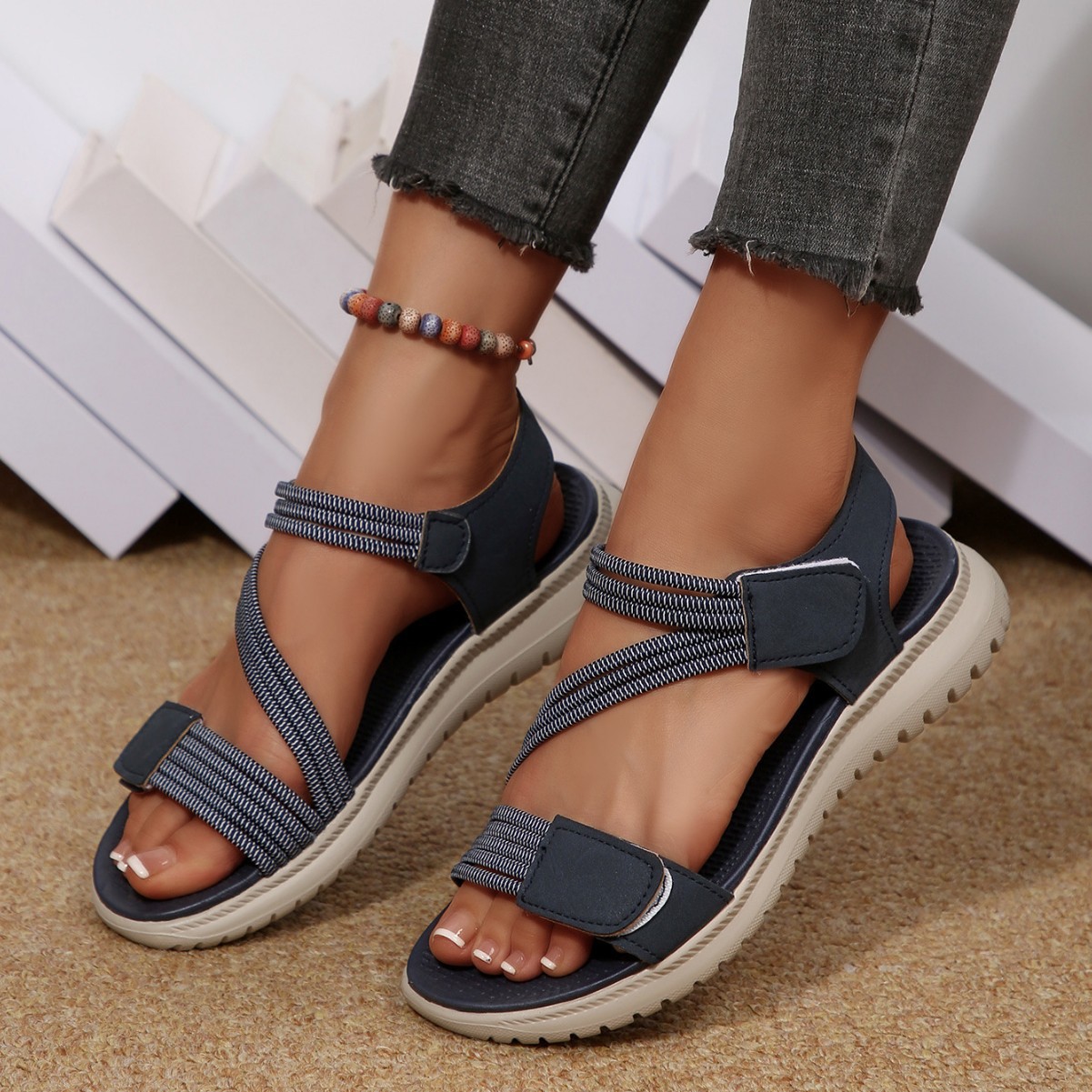 รองเท้าส้นเตารีดแบบเย็บสำหรับผ - Velcro Strap Sandal บทวิจารณ์และราคา